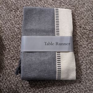 Table runner